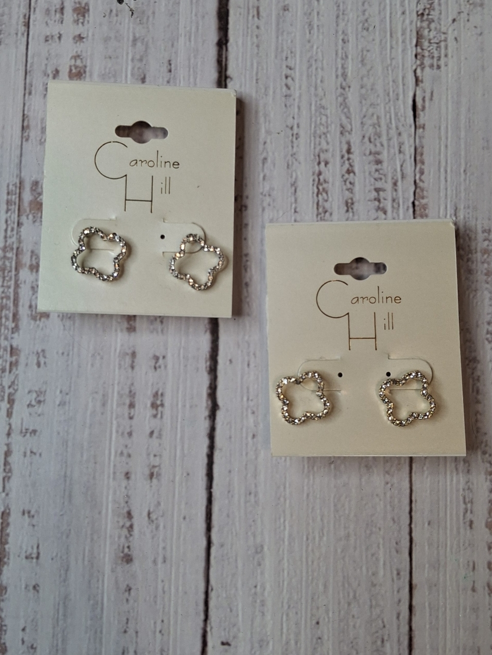 Clover Shaped Stud Earrings Hollow Quatrefoil Silhouette Gold/Silver Tone (2)